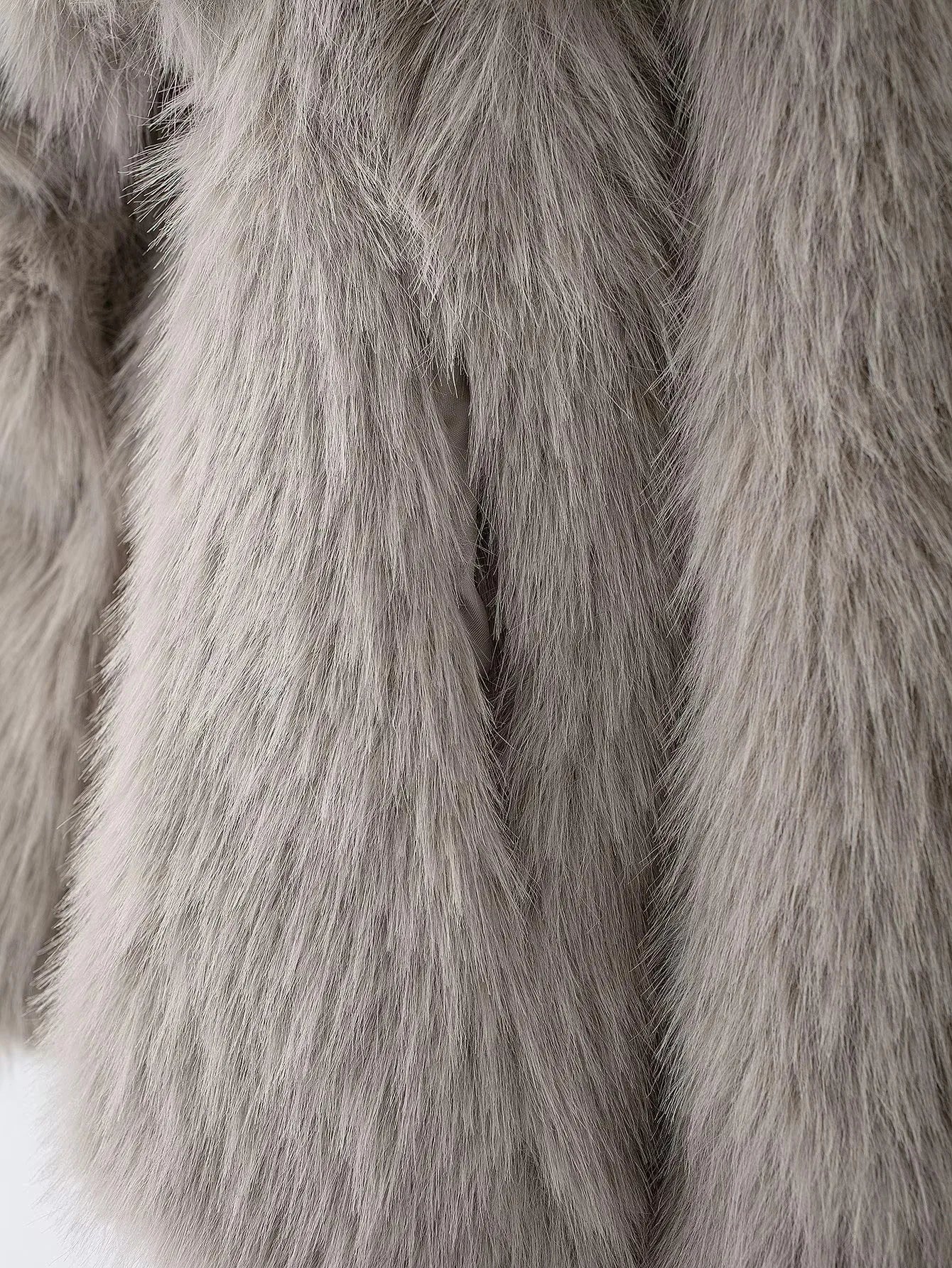 Lina | Musthave puffjacka i syntetpäls